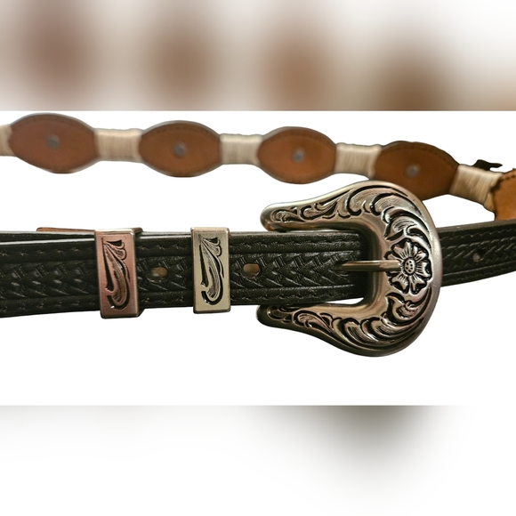 Urban Outfitters Walker Western  black leather and silver ornate belt. Size med - Picture 3 of 8